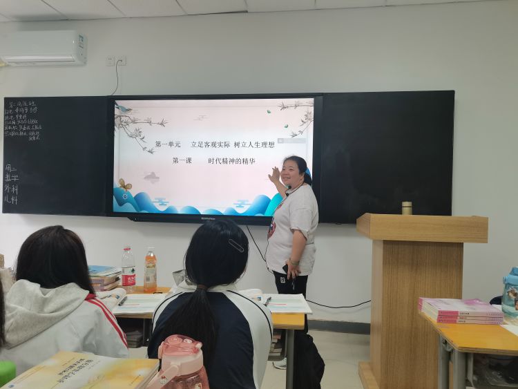 热烈祝贺我?；袷着兄械戎耙笛；だ砝嘀行淖樽槌ぱ?图5)