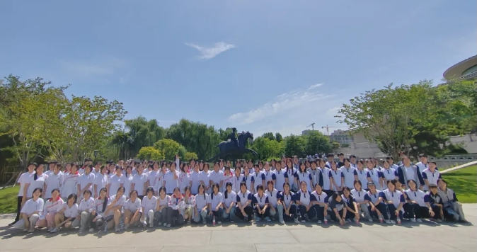 感受历史文化魅力，增强学生文化自信——西安市卫生学校学生代表赴小雁塔博物院参观学习(图1)