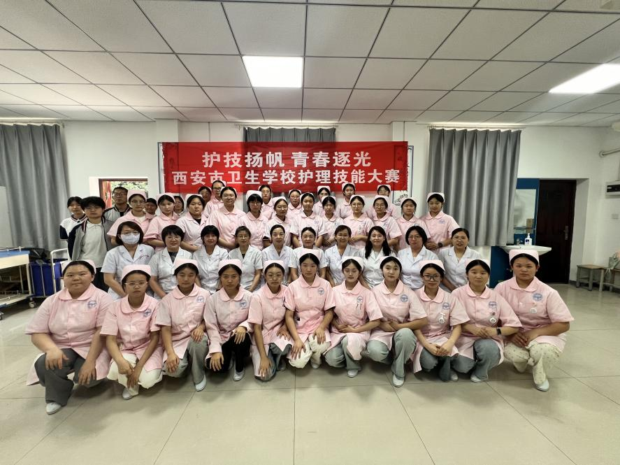 以赛促学展风采，匠心筑梦护健康(图1)